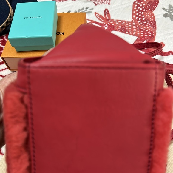 Burberry blue label burgundy shearling and leather 2 way handbag - Picture 13 of 15